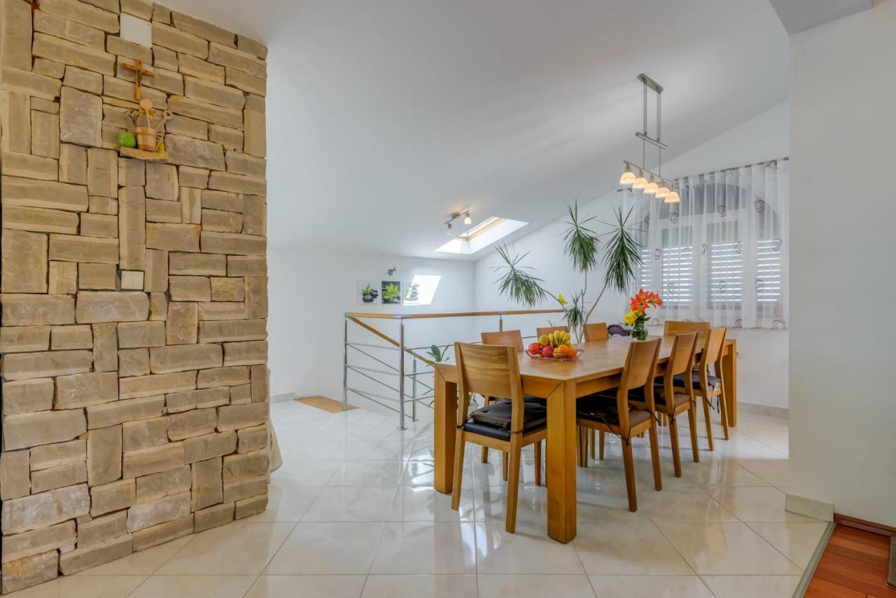 Holiday Home Marincello Солин Экстерьер фото